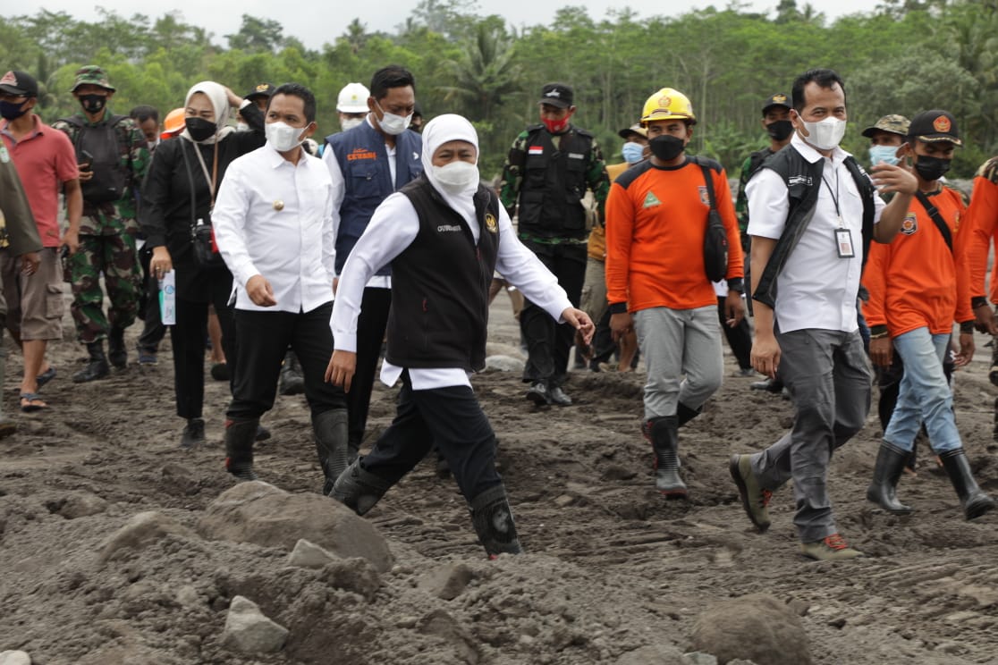 Gubernur Jatim Imbau Warga Waspadai Cuaca Ekstrim dan Hidrometeorologi