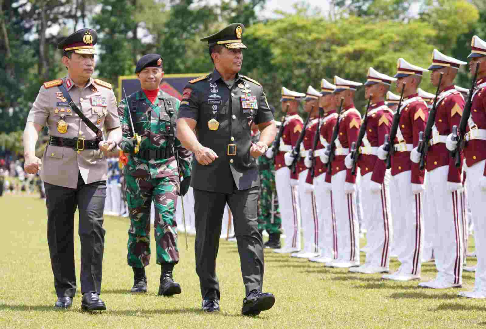 Kapolri : Sinergisitas TNI-Polri Akan Menjamin Stabilitas Keamanan dan Politik