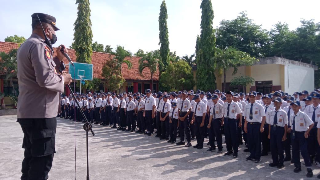 Polisi Ajak Pelajar di Gresik Jauhi Narkoba dan Kenakalan Remaja