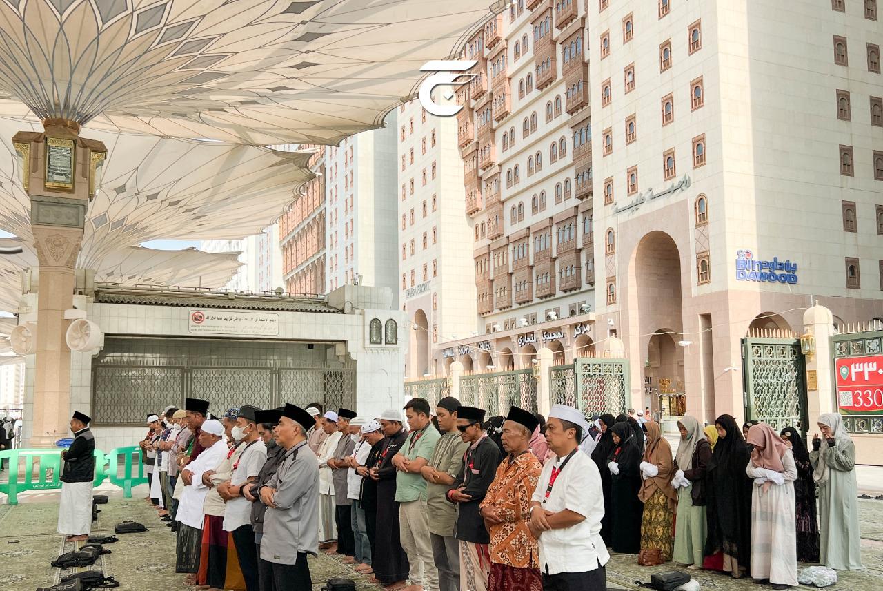 Umrah Spesial Ramadan Bersama Persada Indonesia, Pol ibadahnya