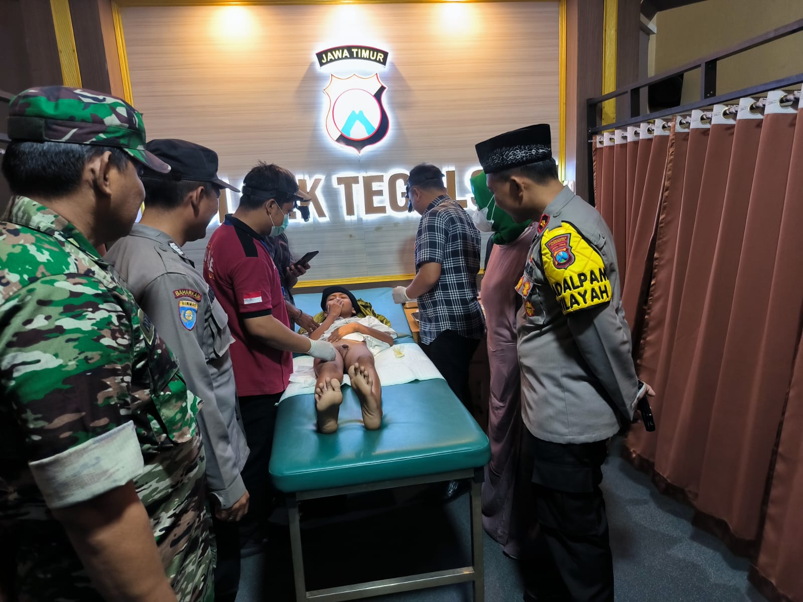 Polsek Tegalsari Gelar Khitanan Massal dan Pengobatan Gratis