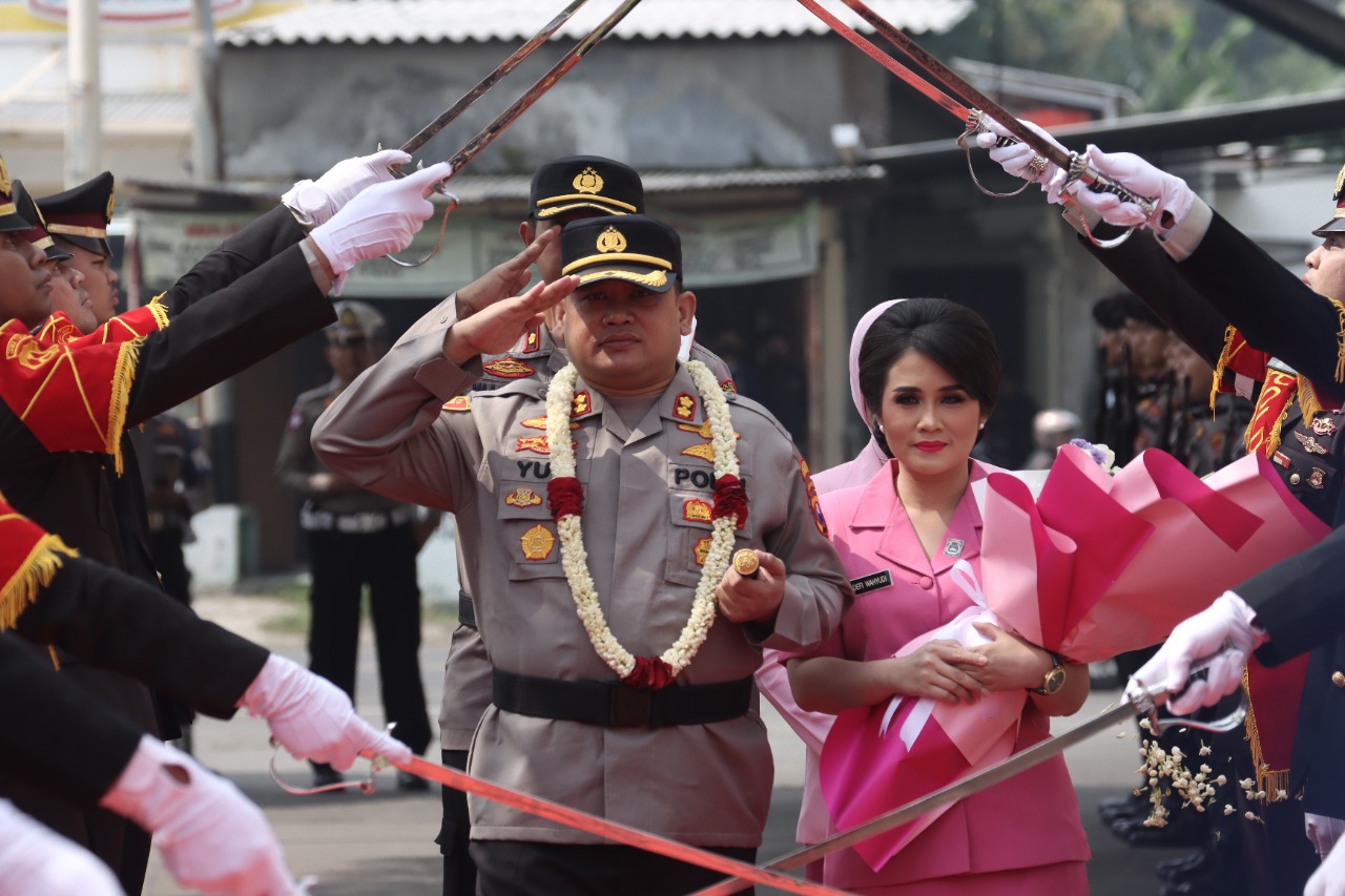 Polres Mojokerto Gelar Farewell Parade Sertijab Kapolres