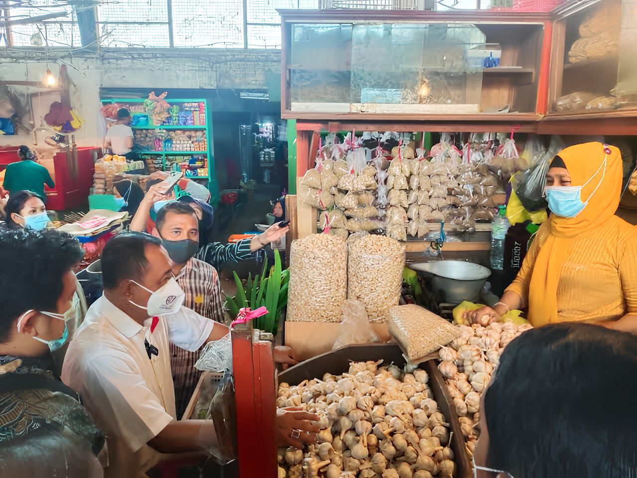 Kendalikan Inflasi, Pemkot Surabaya Gelar Operasi Pasar 12 Titik