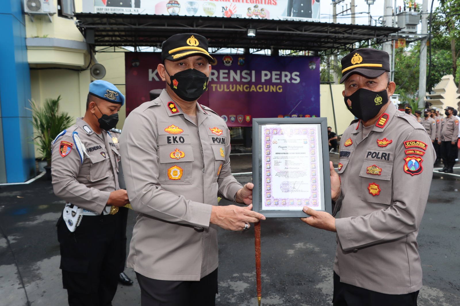 Aktif Gelar Vaksin Booster, Kapolres Tulungagung Beri Reward Polsek Jajaran