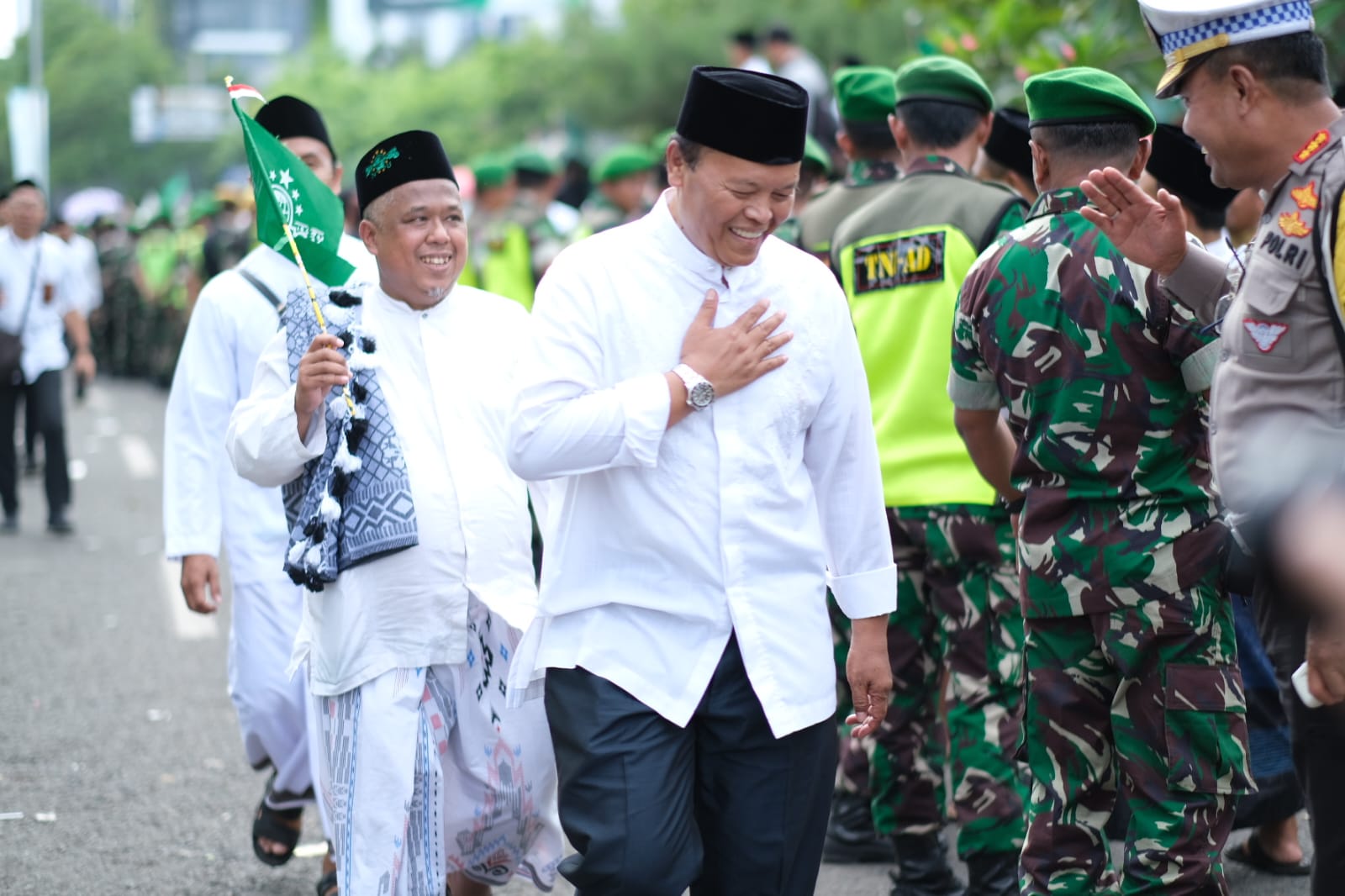 Hidayat Nur Wahid dan Ketua PKS Jatim Kompak Hadir di Harlah 1 Abad NU