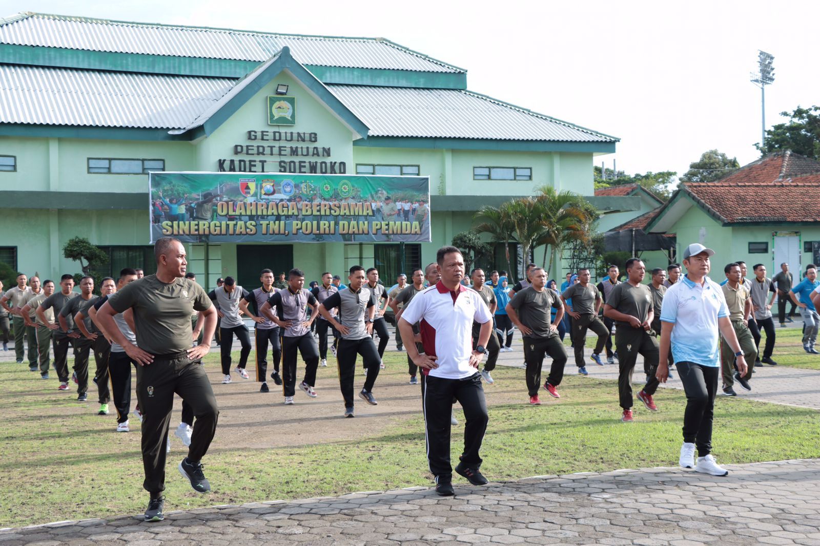 Sinergi TNI-Polri dan Pemerintah, Forkopimda Lamongan Olahraga Bareng