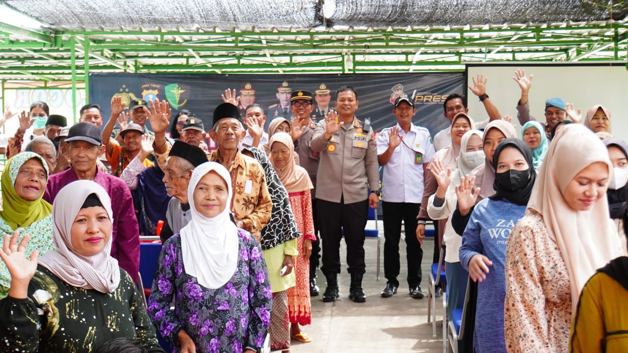 Polresta Sidoarjo Gelar Baksos di Kawasan Tlocor