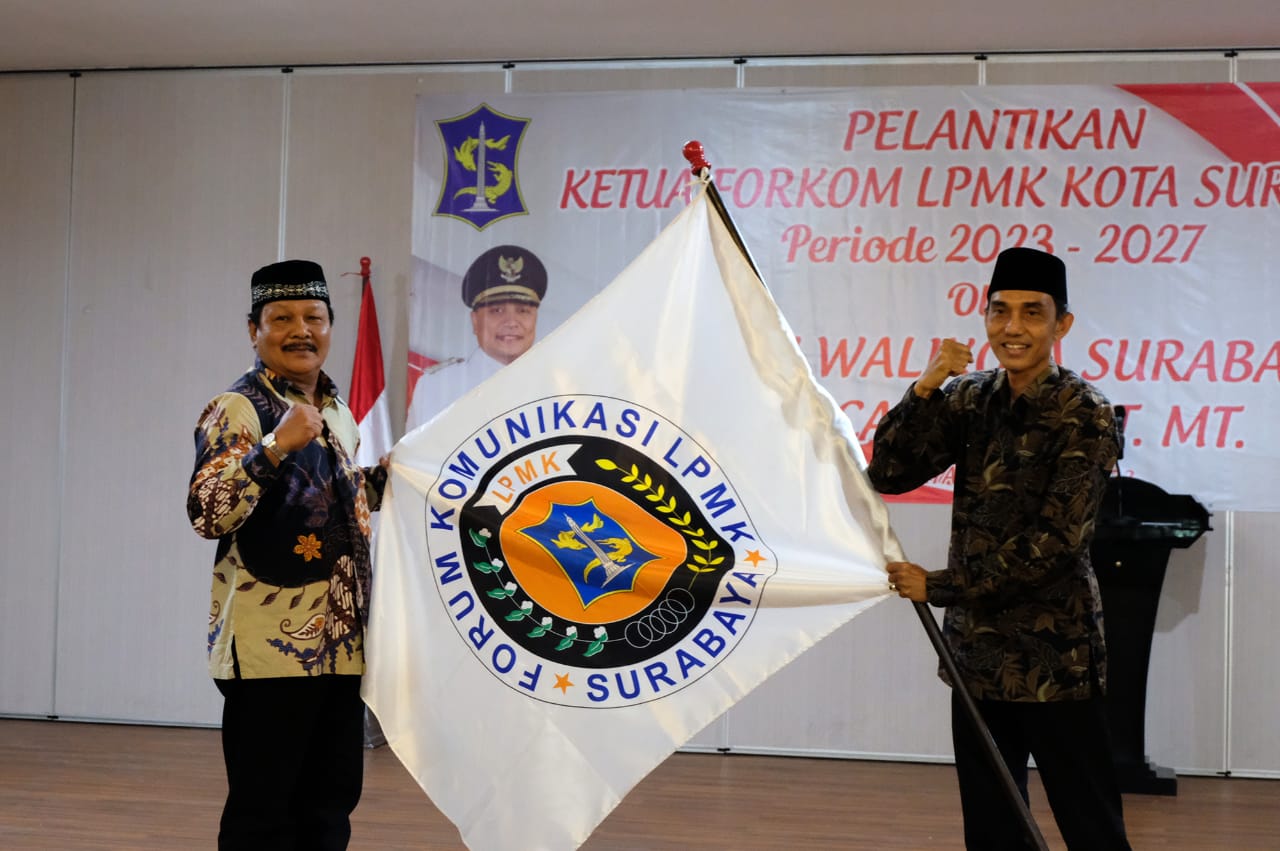 Wali Kota Surabaya Lantik Pengurus Forkom LPMK 2023-2027, Gimbos: Siap Bawa Lebih Guyub Rukun