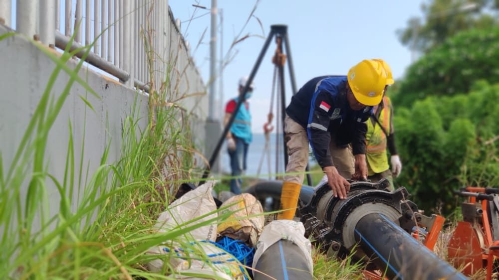 Jelang Ramadan, PLN UIP JBTB Berhasil Energize SKTT 150 kV Sirkit 3 Kedinding-Bangkalan Tx