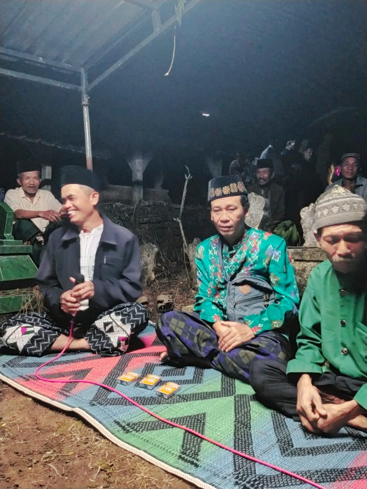 Jelang Ramadan, Warga Picisan Tahlil Kubro di Makam Leluhur