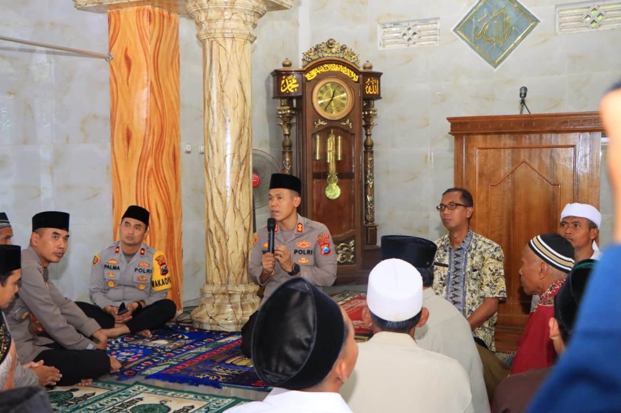 Jumat Curhat, Kapolres Tuban Sampaikan Pesan Kamtibmas di Masjid