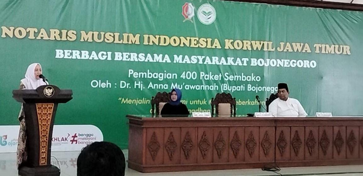 Notaris Muslim Indonesia Korwil Jatim Berbagi 400 Paket Sembako di Bojonegoro