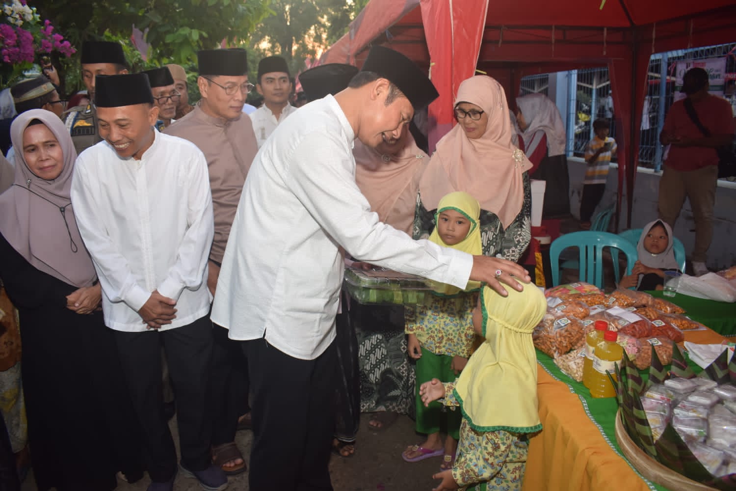 Sediakan 2.880 Paket Sembako, Pasar Murah Safari Ramadan Lamongan Diserbu Pembeli
