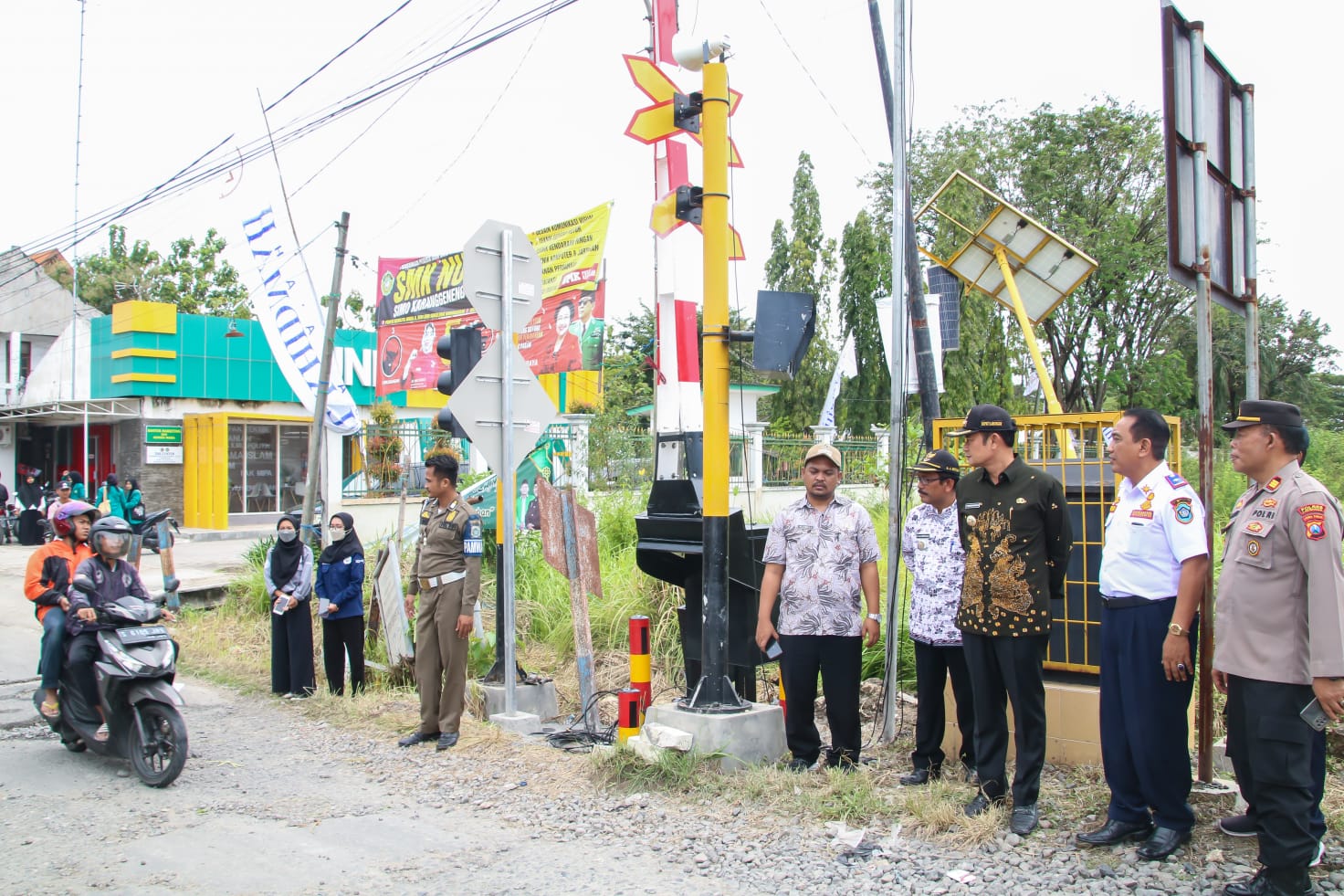 Beri Kenyamanan Pemudik, Jalan Berlubang di Lamongan Diperbaiki