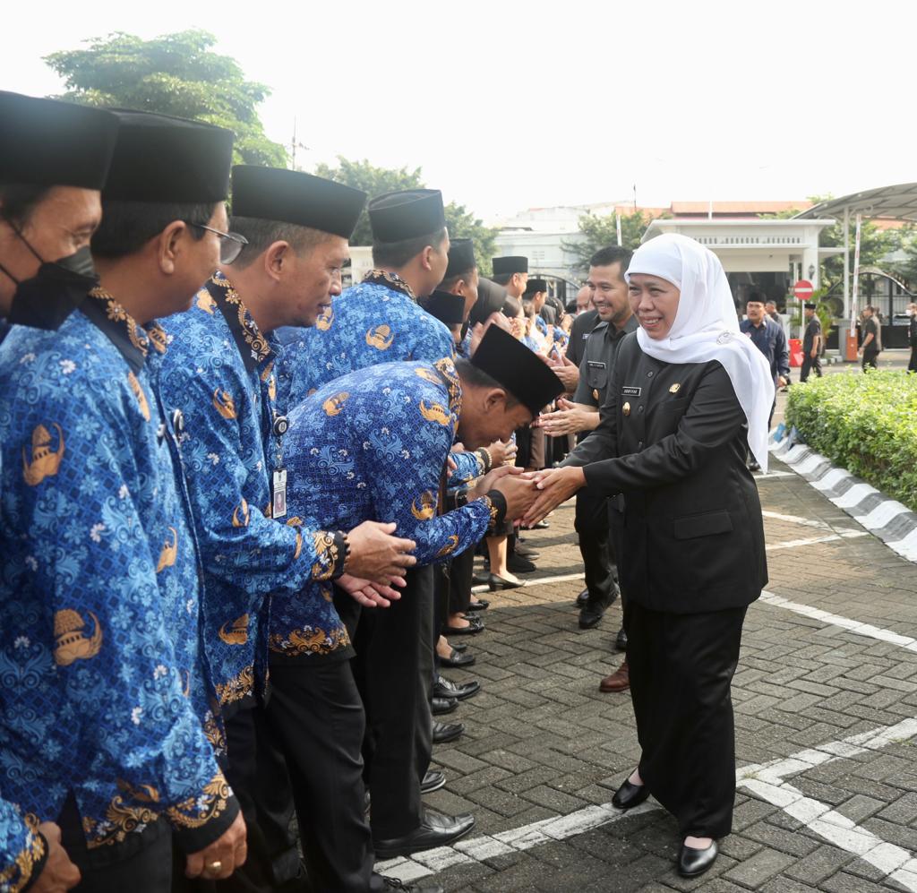 Gubernur Khofifah Larang ASN Mudik Gunakan Mobil Dinas