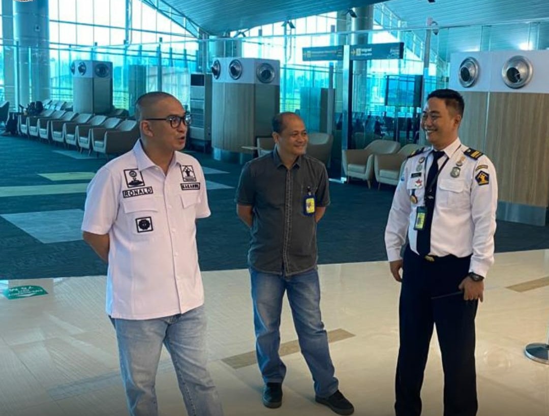 Kakanwil Kemenkumham Sulut Pantau Layanan Keimigrasian Bandara Sam Ratulangi Manado