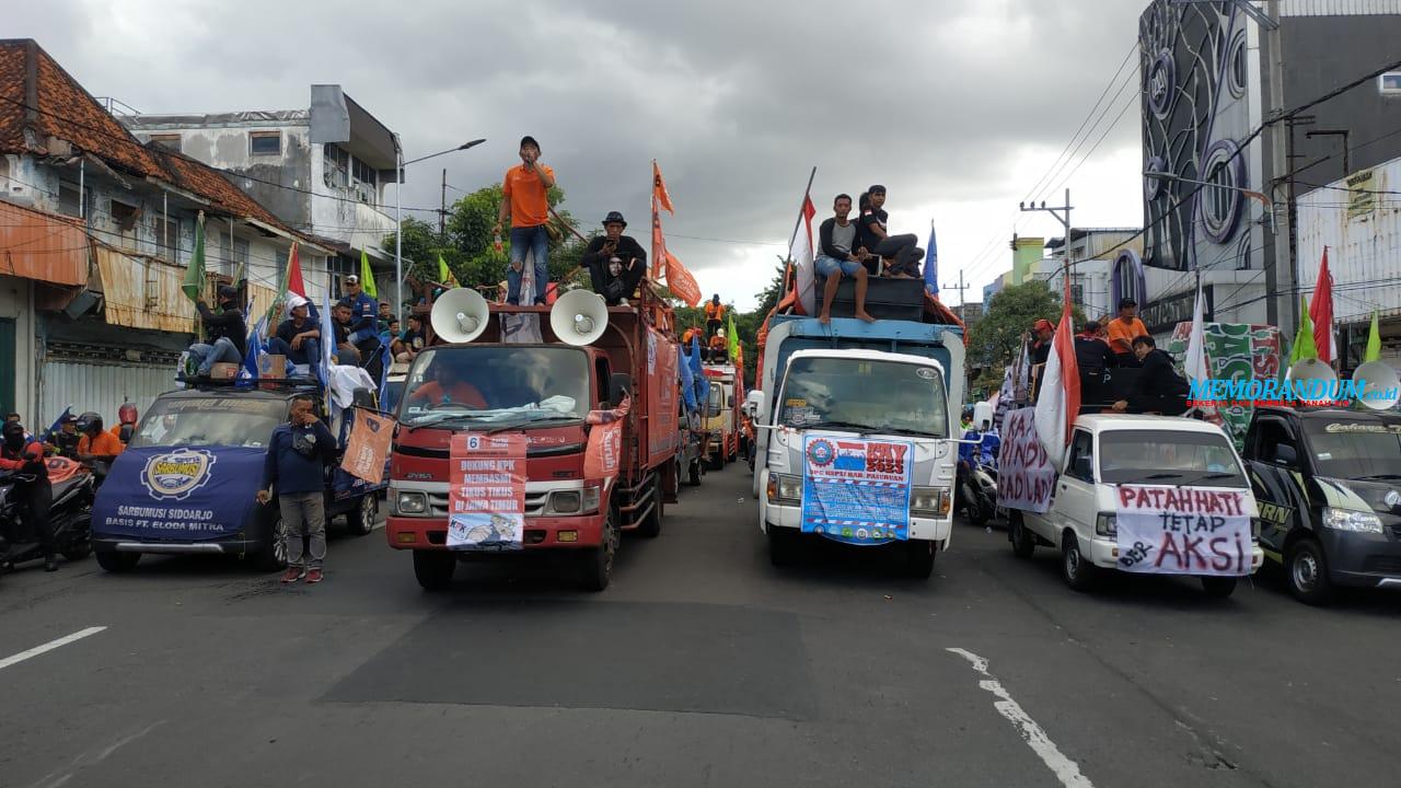 Seribu Massa FSPMI Sidoarjo Ikut Aksi May Day ke Kantor Gubernur