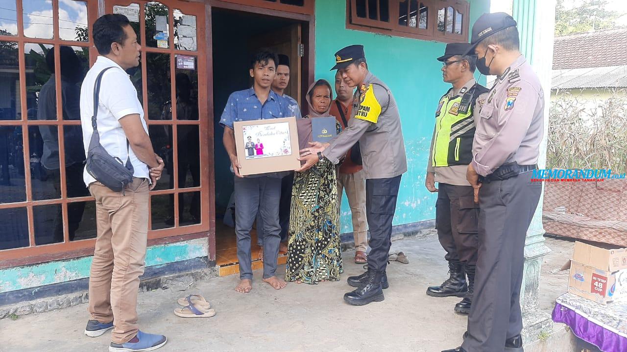 Program Paduka Polres Tulungagung Beri Bantuan Keluarga Korban Gantung Diri