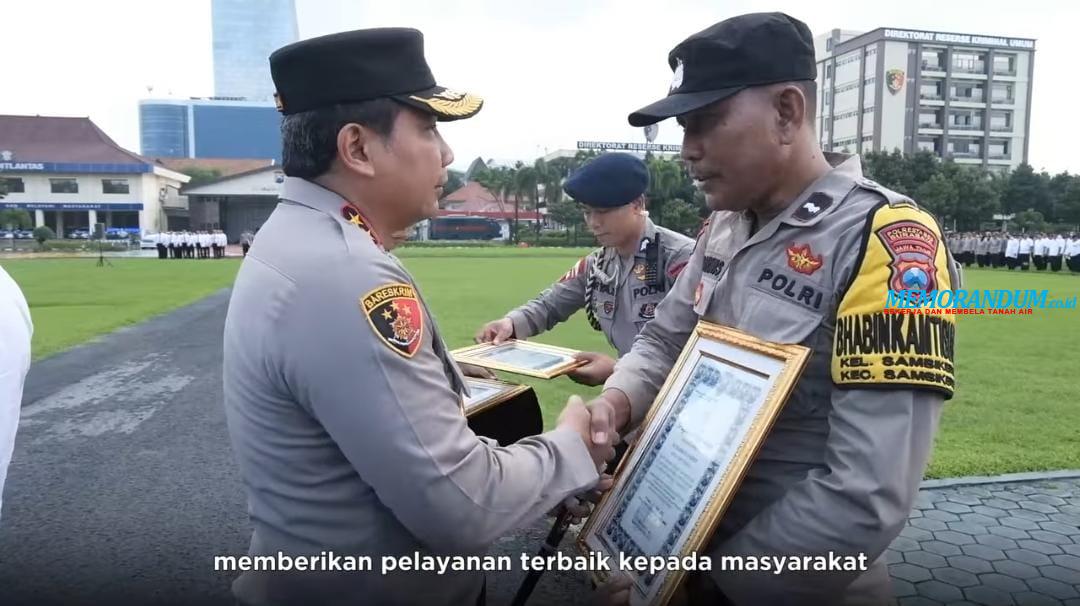 Bhabinkamtibmas Polsek Lakarsantri Raih Penghargaan Kapolda Jatim