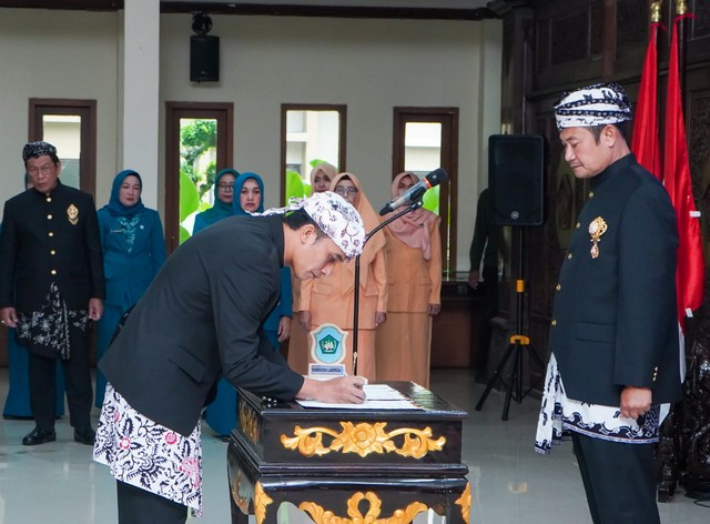 Lantik 110 Pejabat, Bupati Yes Minta Fokus Pada Tugas dan Tanggungjawab Organisasi