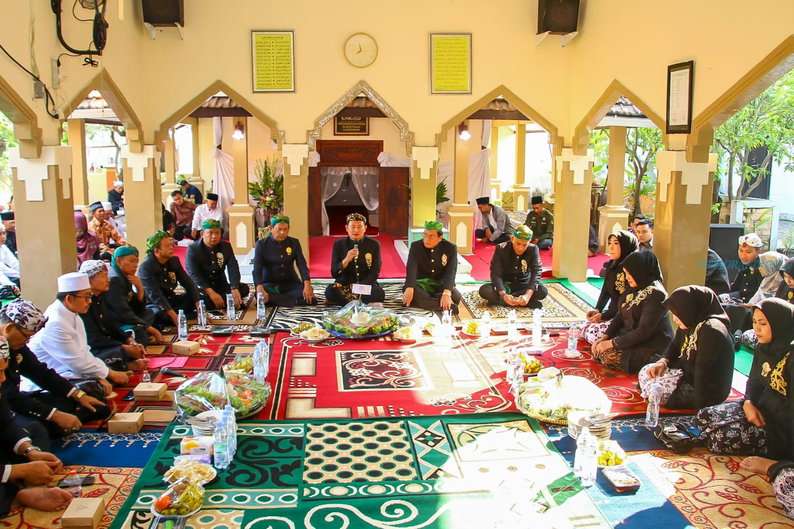 Pupuk Spirit Perjuangan, Bupati Yes dan Jajaran Forkopimda Ziarahi Makam Leluhur Lamongan