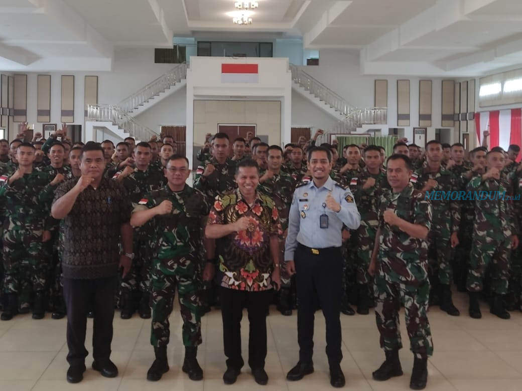 Imigrasi Manado Bekali Personel Satgas Operasi Pengamanan Pulau Kecil Terluar Kodam XIII/Mdk