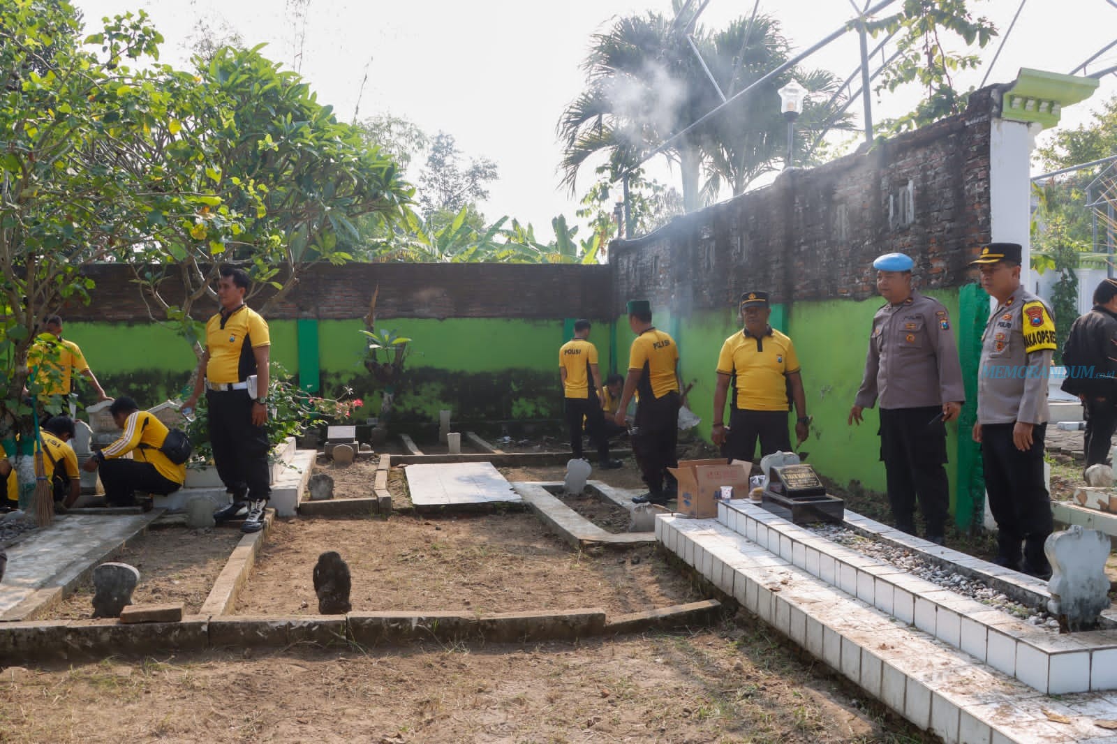 Polres Jombang Gelar Bakti Sosial di Area Makam KH. Wahab Chasbullah