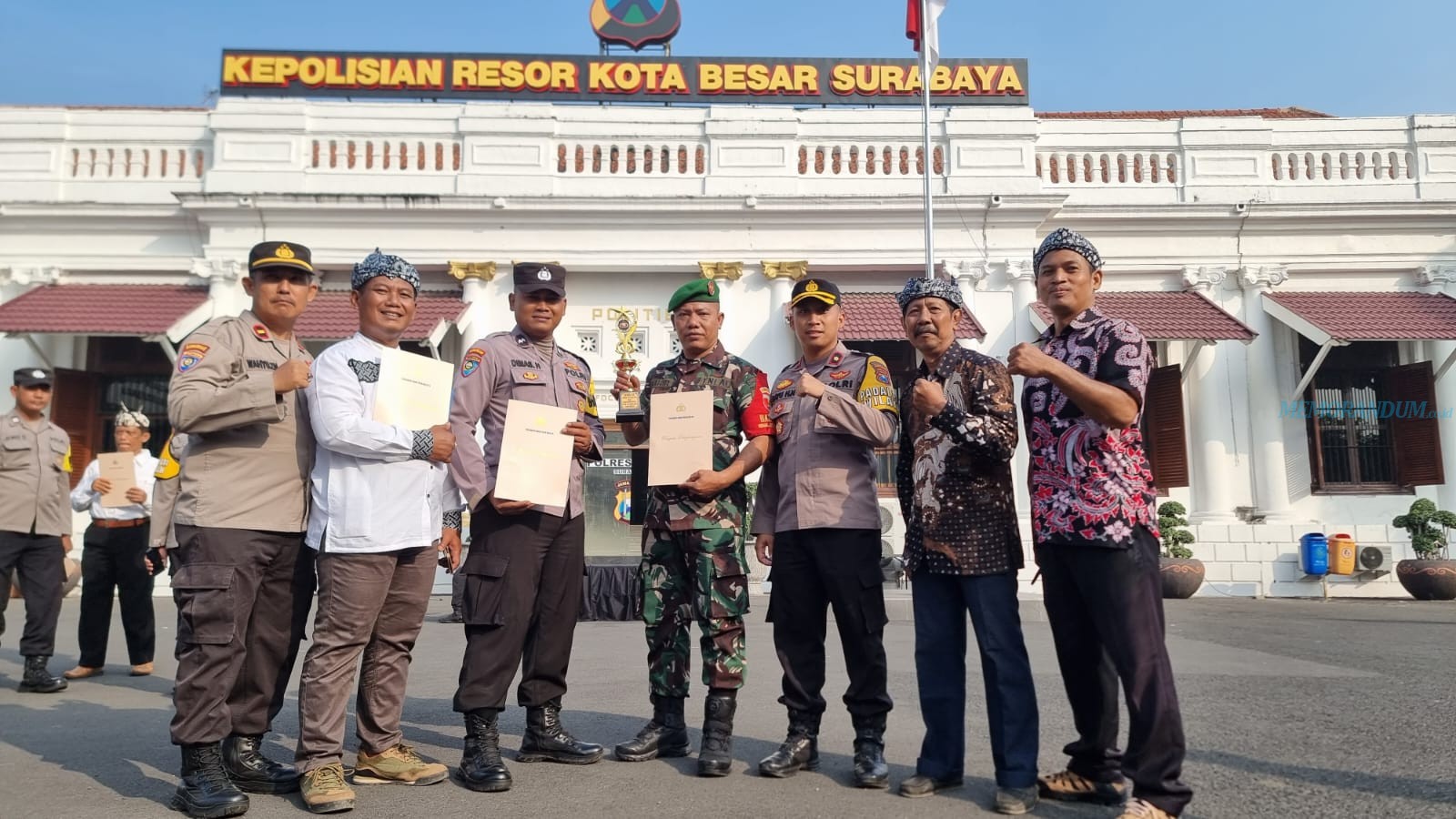 Polsek Wonocolo Sabet Dua Penghargaan Kapolrestabes Surabaya