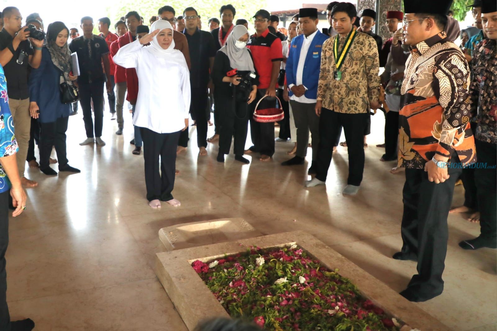 Gubernur Khofifah Ziarah Makam Bung Karno Bersama Mahasiswa Cipayung Plus Jawa Timur