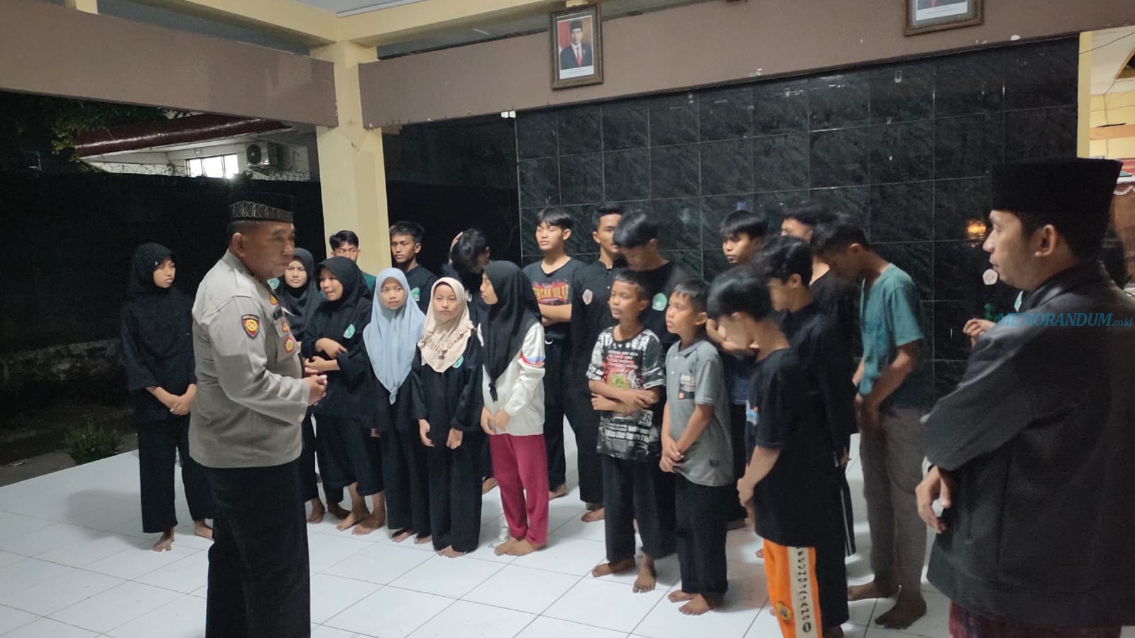 Teruskan Program Soko Guru, Kapolsek Kedungjajang Sambangi Pagar Nusa Ajak Ciptakan Kondusifitas Wilayah
