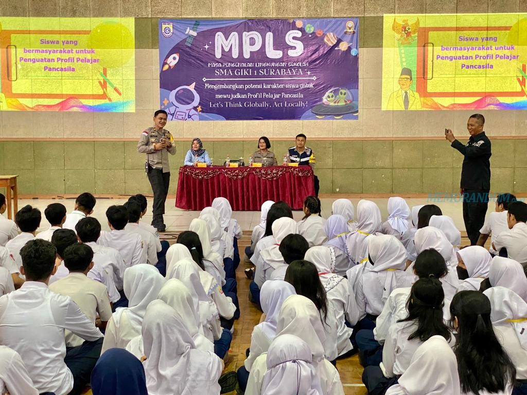 Kapolsek Dukuh Pakis Binluh di SMA Giki 1