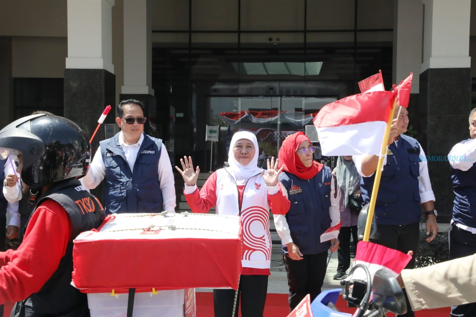 Gubernur Khofifah Salurkan Tali Asih untuk Keluarga Pahlawan dan Perintis Kemerdekaan