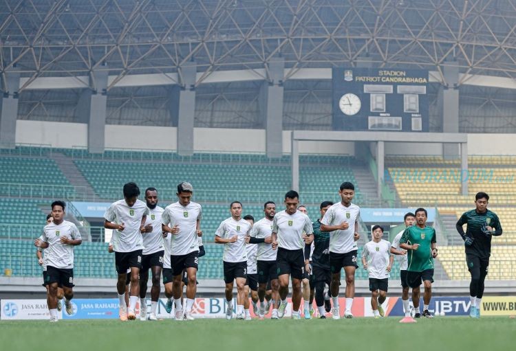 Persebaya Dijamu Bhayangkara FC, Ujian Berat Uston Dimulai Sore Ini