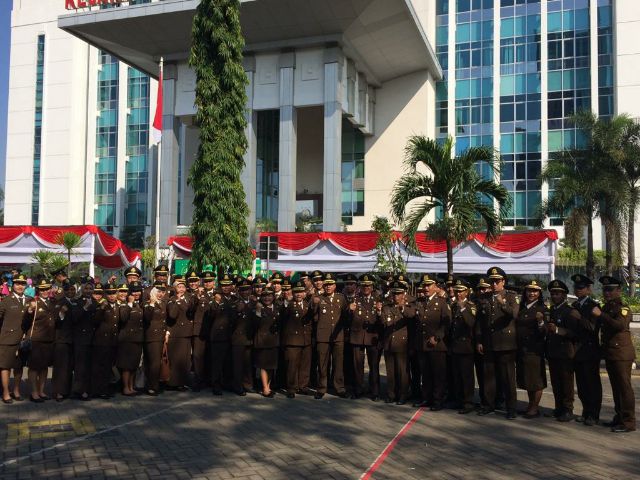 Ribuan Jaksa Terima Lencana Pengabdian