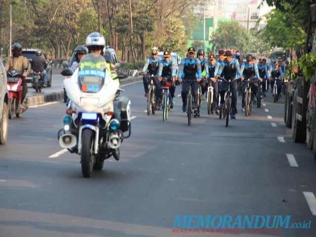 Danlantamal V Gowes Bareng Prajurit Keliling Pangkalan