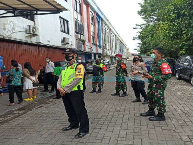 TNI dan Polri Amankan Perayaan Paskah di Sidoarjo