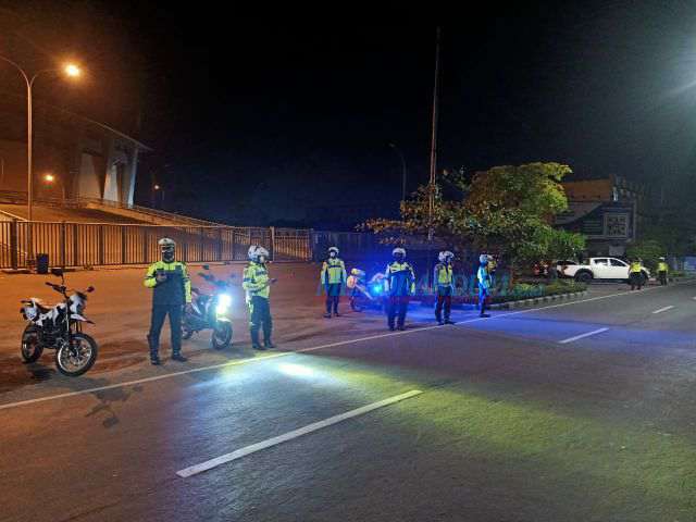 Polres Gresik Gelar Patroli Blue Light, Antisipasi Balap Liar dan Kriminalitas