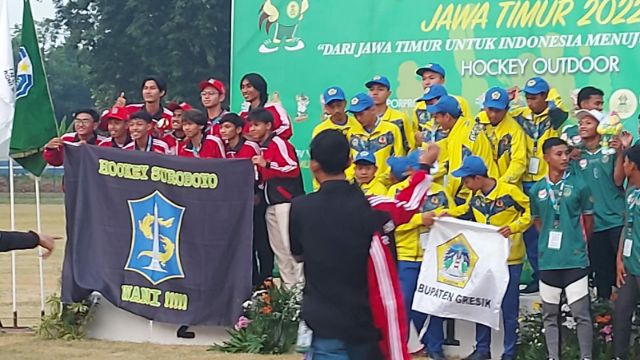 Hoki Putra-Putri Surabaya Kawinkan Medali Perak