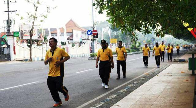 Jaga Kesehatan, Korp Bhayangkara Polres Bangkalan Rutin Berolahraga