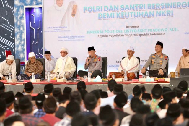 Khotmil Quran dari Polri untuk Negeri di Ponpes Lirboyo Kediri