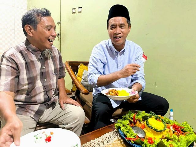 Potong Tumpeng Bersama Eks Napiter, Cara Imam Rayakan Hari Kemerdekaan