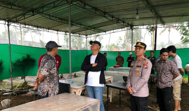Polres Malang Dampingi Ditreskrimum Polda Jatim Tinjau Lokasi Autopsi