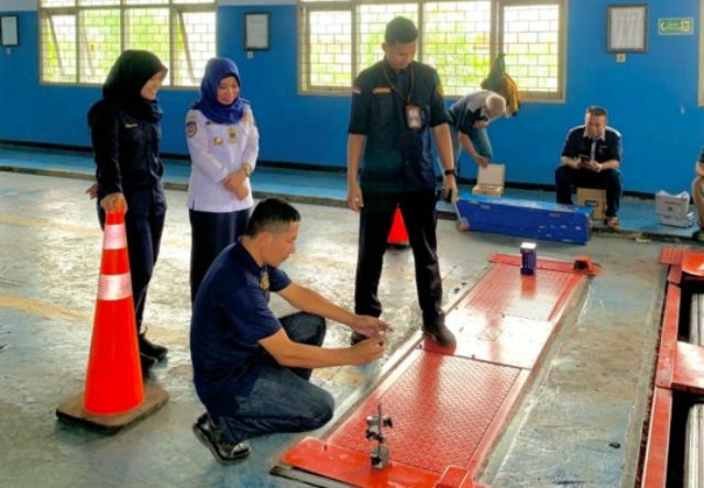 Pemilik Kendaraan Kota Mojokerto Manfaatkan Pemutihan Denda Kir