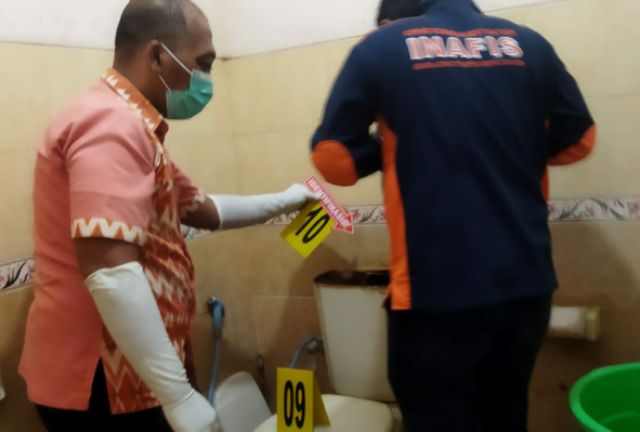 Polisi Rekonstruksi Bayi Mati di Toilet Kantor Dinas Pendidikan