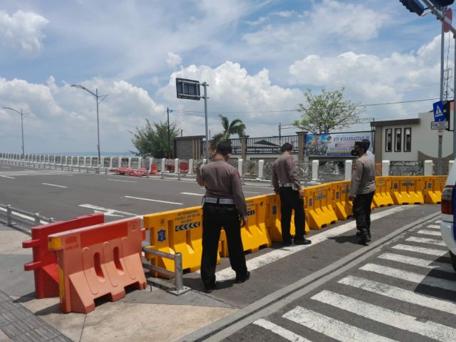 Rawan Kejahatan, Polisi Patroli Jembatan Suroboyo