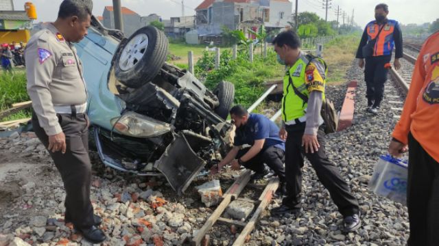 Perlintasan KA Tanpa Palang Pintu Tawangsari Telan Korban