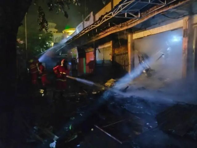 Korslet, 3 Kios Pasar Bandung Ludes Terbakar