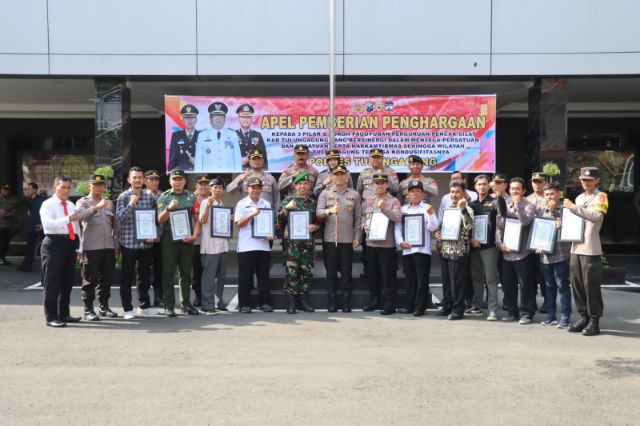 Kapolres Tulungagung Berikan Reward kepada Tiga Pilar dan Paguyuban Silat