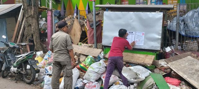 Sampah TPS Diangkut, Lurah Wonorejo Minta Warga Jangan Buang Sembarangan