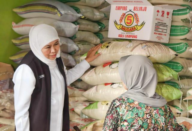 Gubernur Jatim Pastikan Stok Bahan Pokok Aman hingga Lebaran